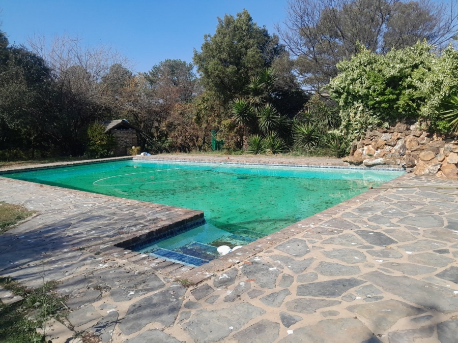 5 Bedroom Property for Sale in Randjesfontein A H Gauteng