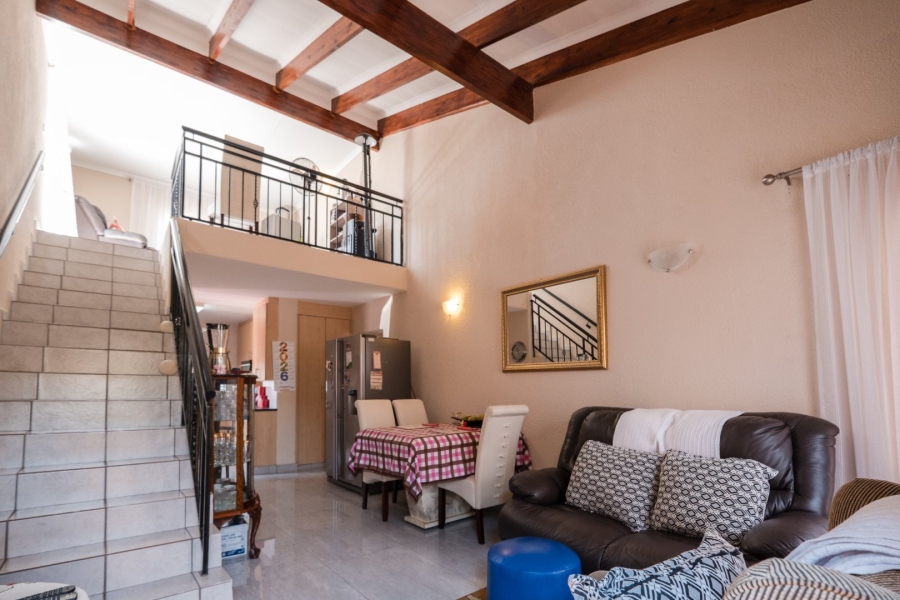 2 Bedroom Property for Sale in Mulbarton Gauteng