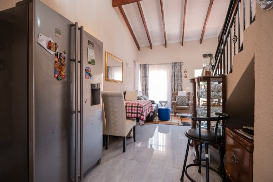 2 Bedroom Property for Sale in Mulbarton Gauteng