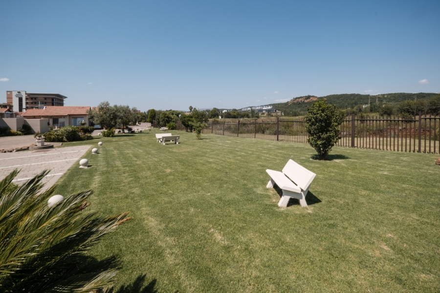 2 Bedroom Property for Sale in Mulbarton Gauteng