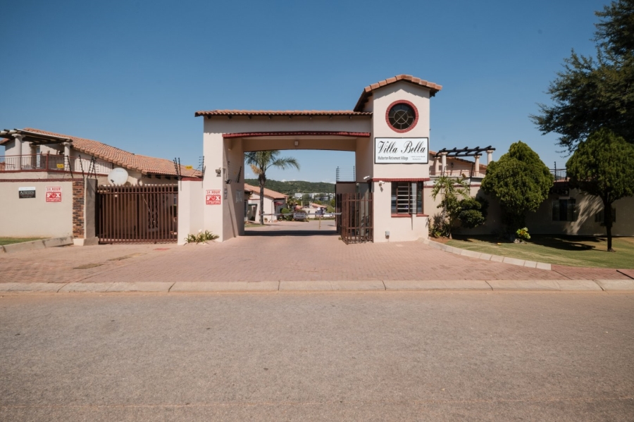 2 Bedroom Property for Sale in Mulbarton Gauteng