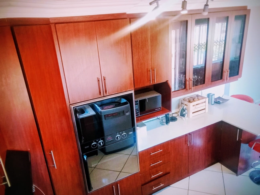 4 Bedroom Property for Sale in Eldorette Gauteng