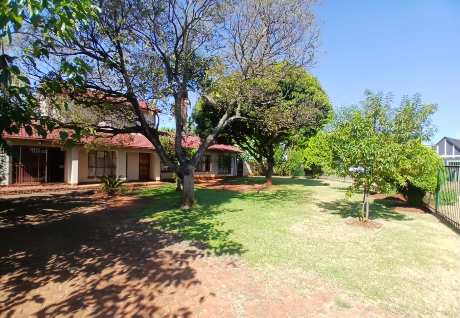 4 Bedroom Property for Sale in Eldorette Gauteng