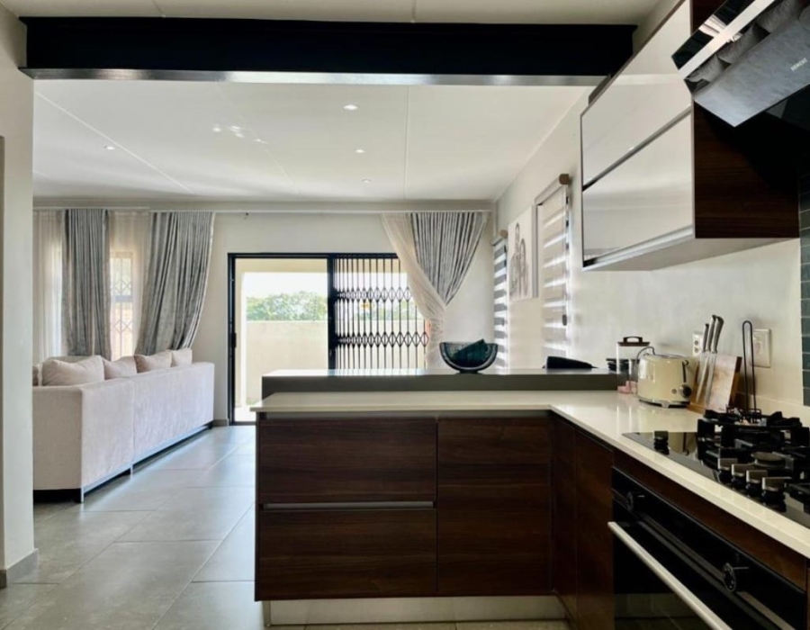 To Let 3 Bedroom Property for Rent in Crowthorne AH Gauteng