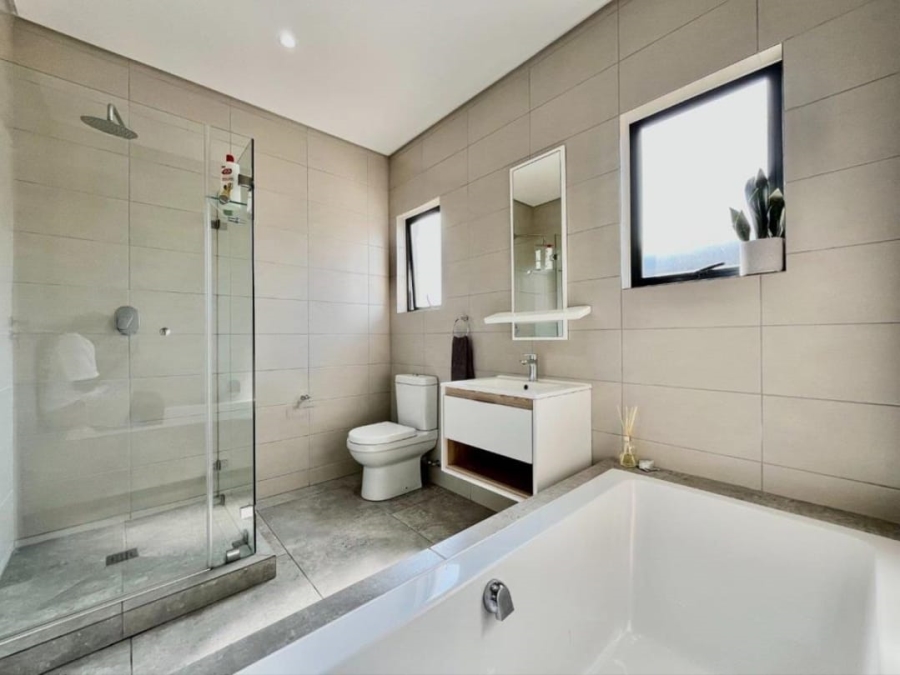 To Let 3 Bedroom Property for Rent in Crowthorne AH Gauteng