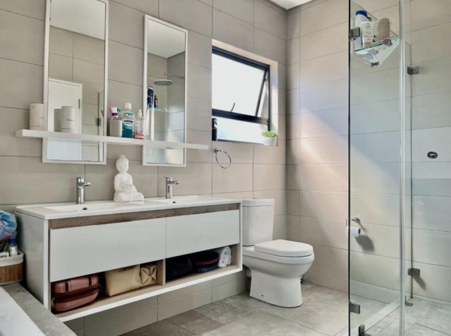 To Let 3 Bedroom Property for Rent in Crowthorne AH Gauteng