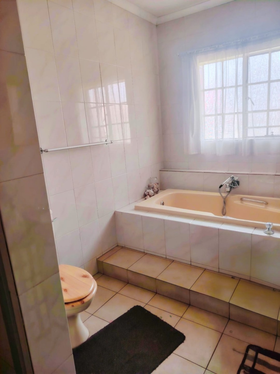 To Let 3 Bedroom Property for Rent in Vanderbijlpark SE 3 Gauteng