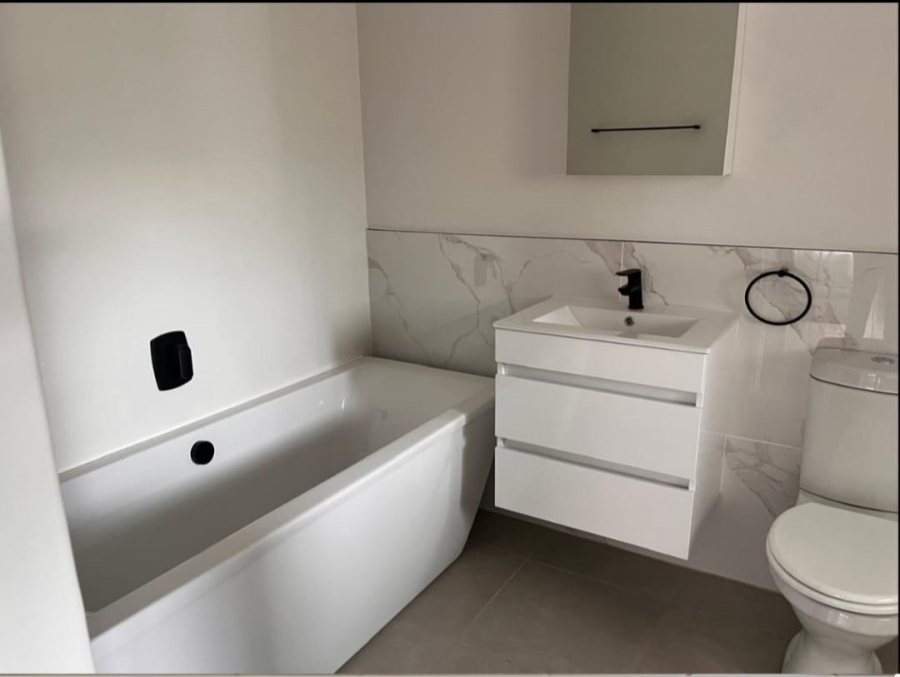 To Let 3 Bedroom Property for Rent in Waterfall Gauteng