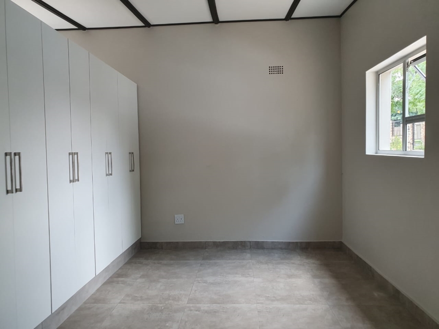 1 Bedroom Property for Sale in Edenvale Central Gauteng