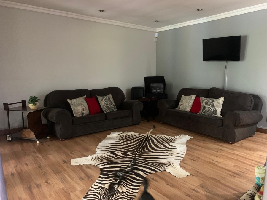 4 Bedroom Property for Sale in Vanderbijlpark SW 5 Gauteng