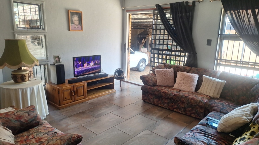 4 Bedroom Property for Sale in Hesteapark Gauteng