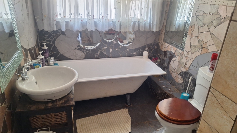 4 Bedroom Property for Sale in Hesteapark Gauteng