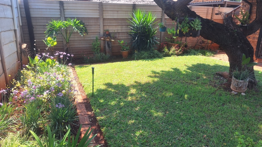 4 Bedroom Property for Sale in Hesteapark Gauteng