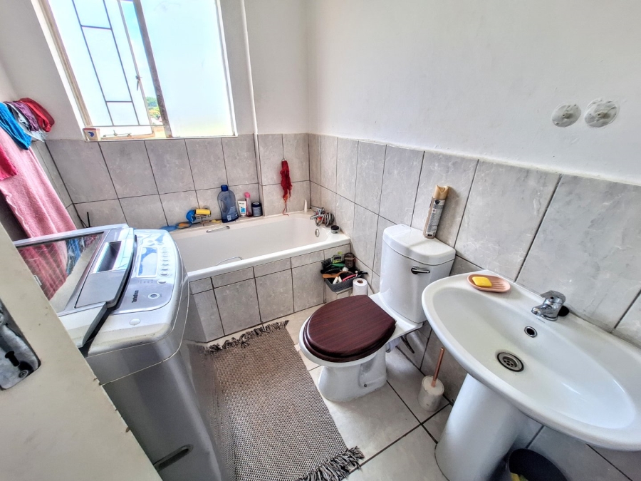 2 Bedroom Property for Sale in The Orchards Gauteng