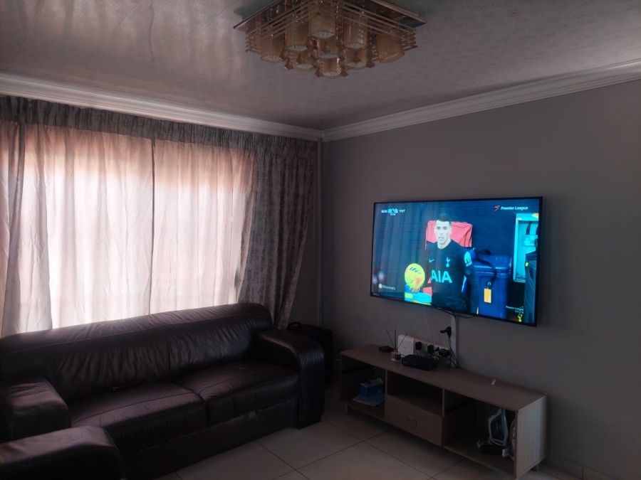 3 Bedroom Property for Sale in The Orchards Gauteng