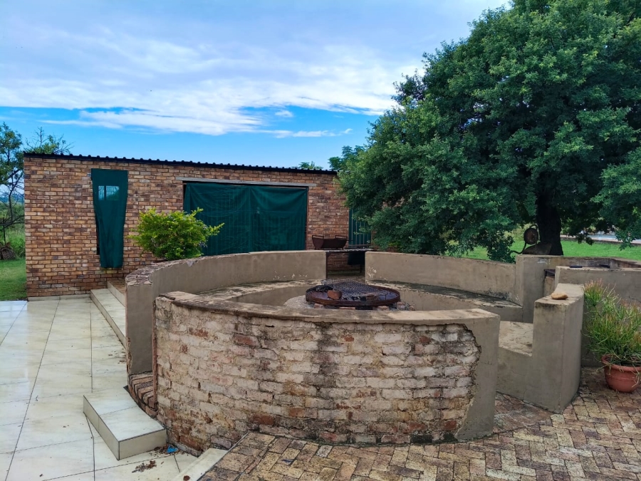 Commercial Property for Sale in Walmansthal Ah Gauteng