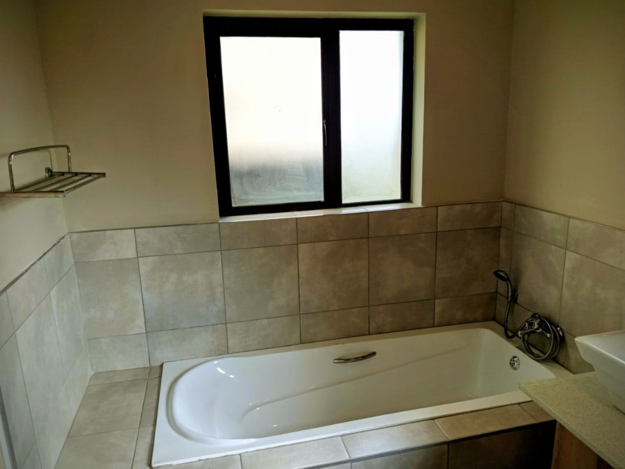 2 Bedroom Property for Sale in Noordwyk Gauteng