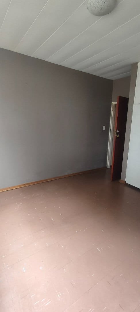 2 Bedroom Property for Sale in Pretoria North Gauteng
