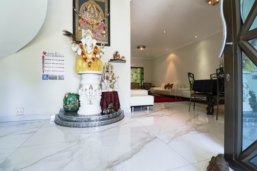 6 Bedroom Property for Sale in Vorna Valley Gauteng