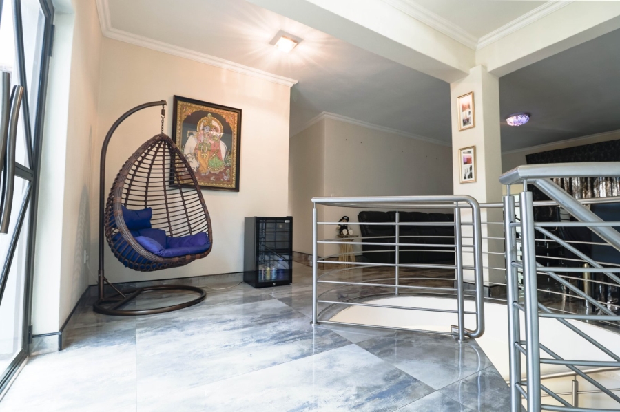 6 Bedroom Property for Sale in Vorna Valley Gauteng