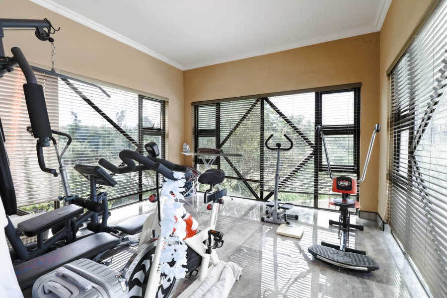 6 Bedroom Property for Sale in Vorna Valley Gauteng