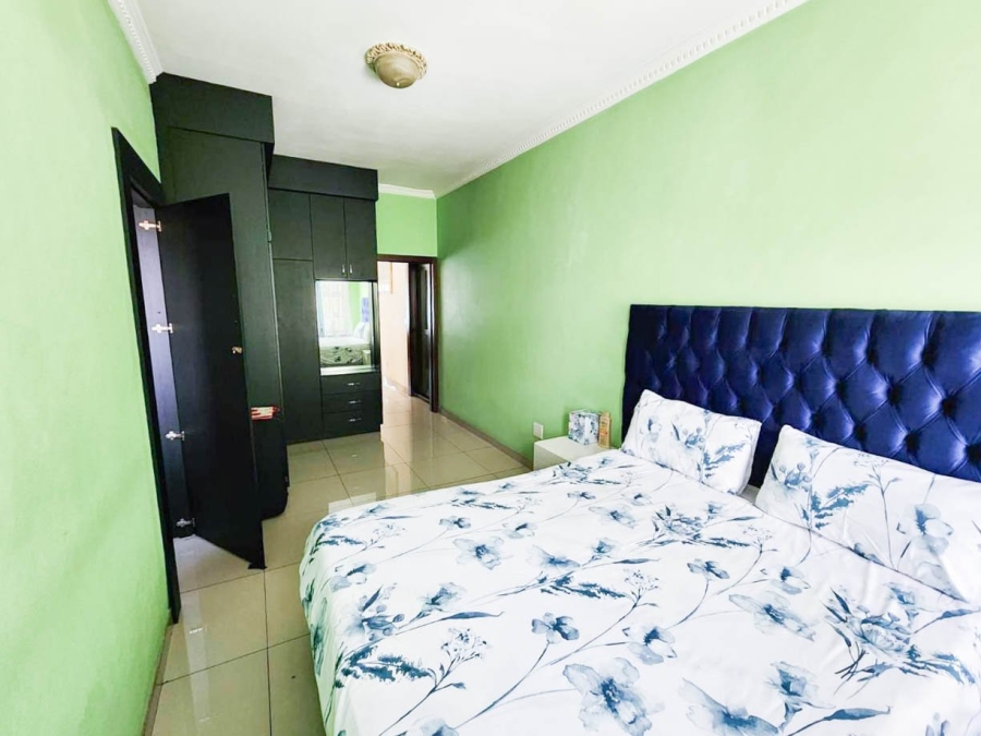 6 Bedroom Property for Sale in Vorna Valley Gauteng