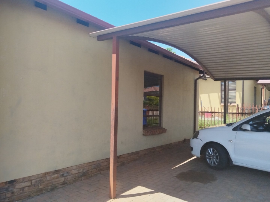 3 Bedroom Property for Sale in Heatherdale AH Gauteng