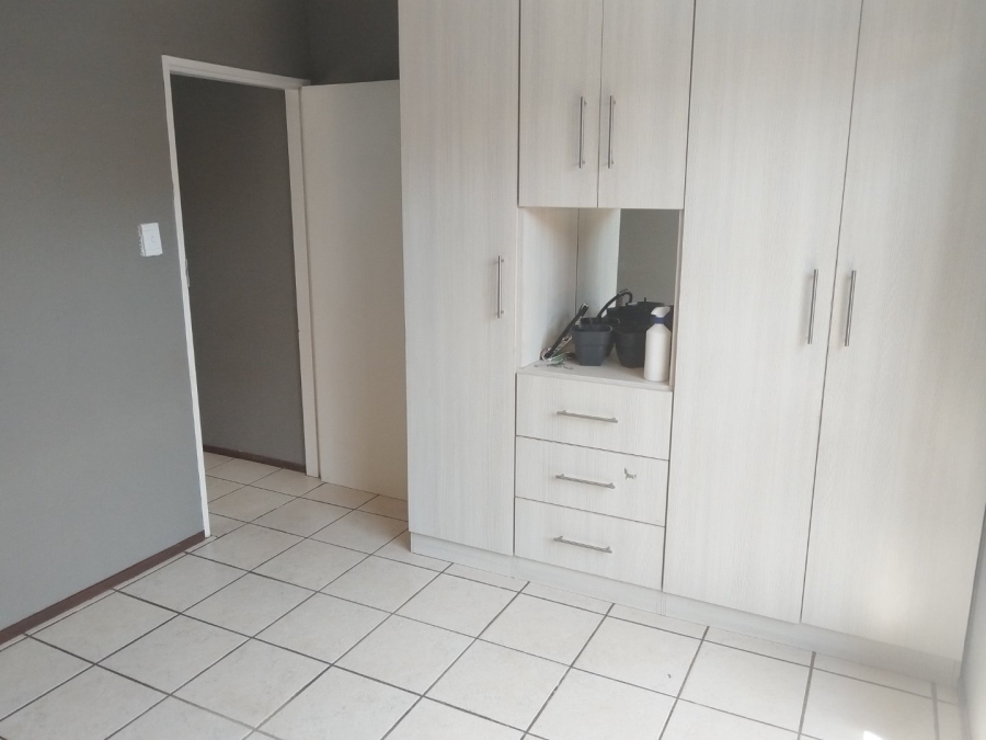 3 Bedroom Property for Sale in Heatherdale AH Gauteng