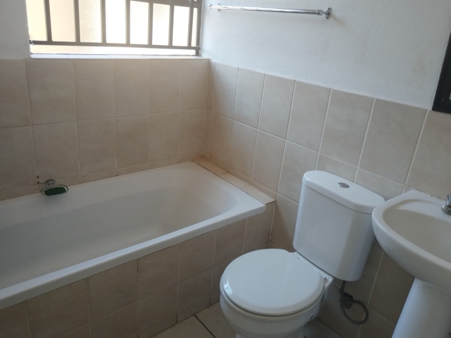 3 Bedroom Property for Sale in Heatherdale AH Gauteng