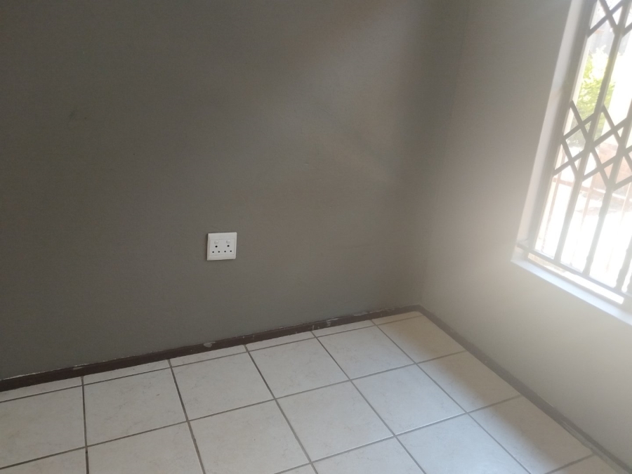 3 Bedroom Property for Sale in Heatherdale AH Gauteng