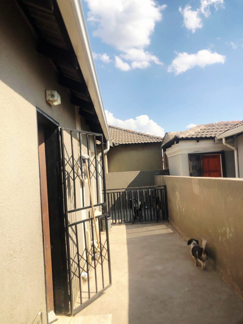 2 Bedroom Property for Sale in Windmill Park Gauteng