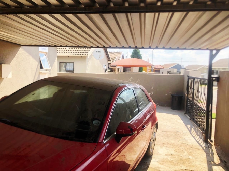 2 Bedroom Property for Sale in Windmill Park Gauteng