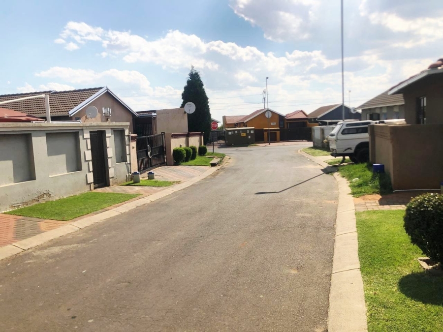 2 Bedroom Property for Sale in Windmill Park Gauteng
