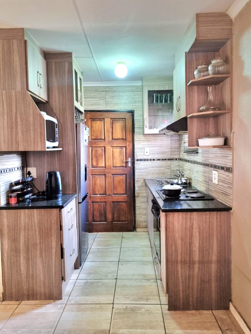 2 Bedroom Property for Sale in Windmill Park Gauteng