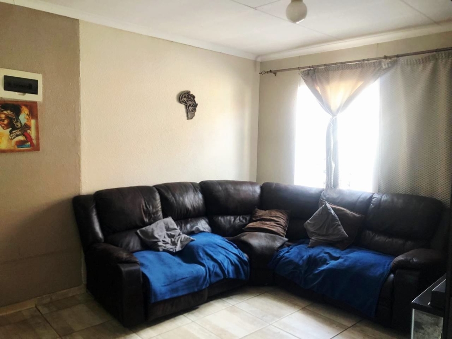 2 Bedroom Property for Sale in Windmill Park Gauteng