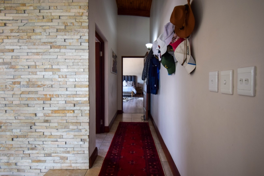 5 Bedroom Property for Sale in Olympus AH Gauteng