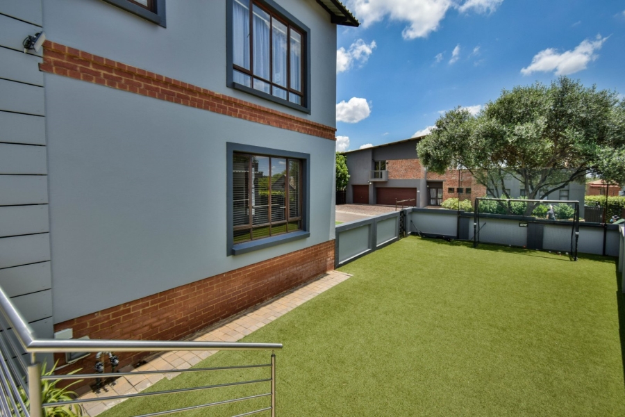 5 Bedroom Property for Sale in Olympus AH Gauteng
