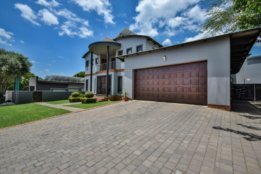 5 Bedroom Property for Sale in Olympus AH Gauteng