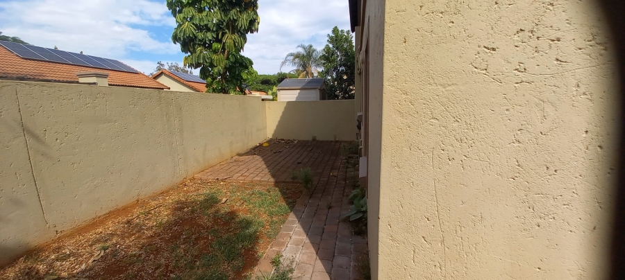To Let 2 Bedroom Property for Rent in Annlin Gauteng