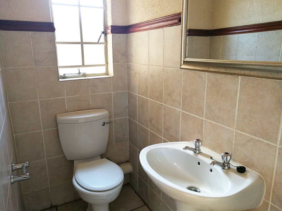 To Let 2 Bedroom Property for Rent in Annlin Gauteng