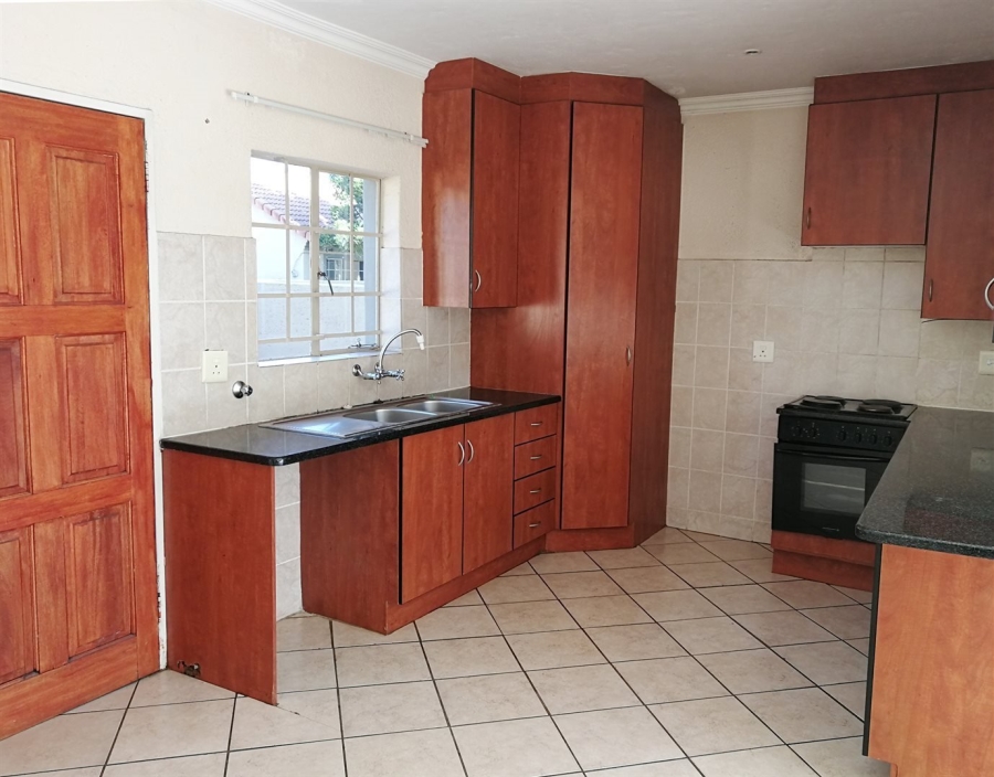 To Let 2 Bedroom Property for Rent in Annlin Gauteng