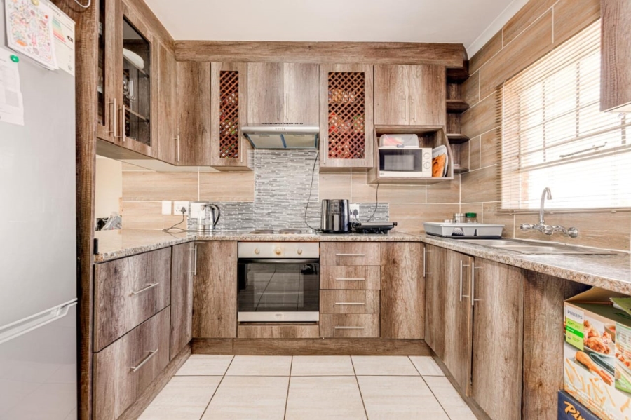 3 Bedroom Property for Sale in Roodepoort Gauteng