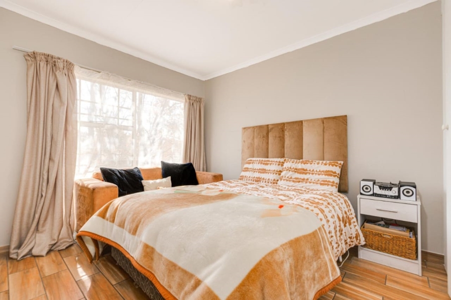 3 Bedroom Property for Sale in Roodepoort Gauteng