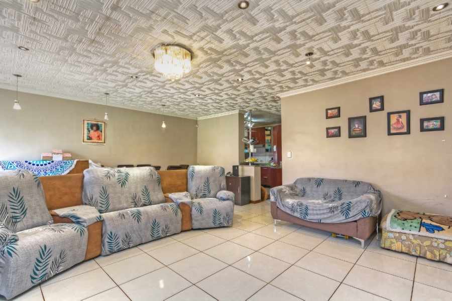 4 Bedroom Property for Sale in Erand Gardens Gauteng