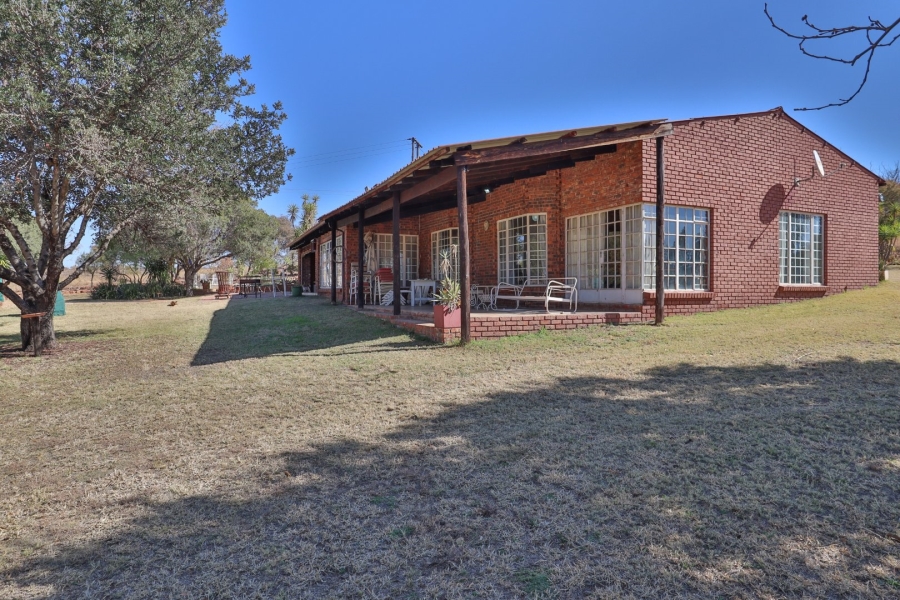 Commercial Property for Sale in Hartebeestfontein Gauteng