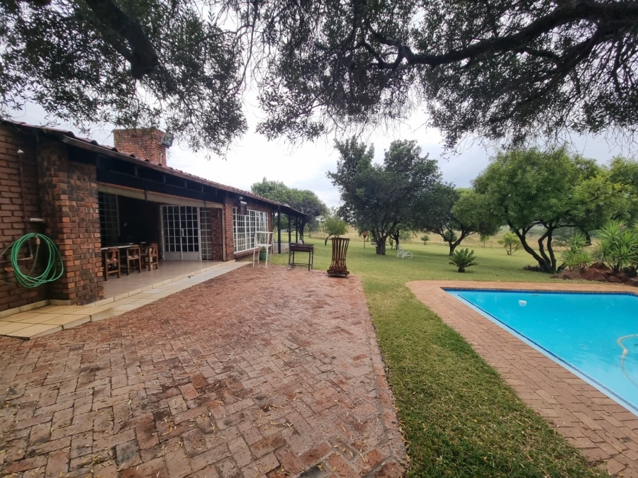 Commercial Property for Sale in Hartebeestfontein Gauteng