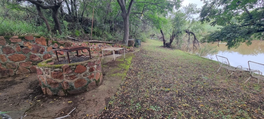 Commercial Property for Sale in Hartebeestfontein Gauteng