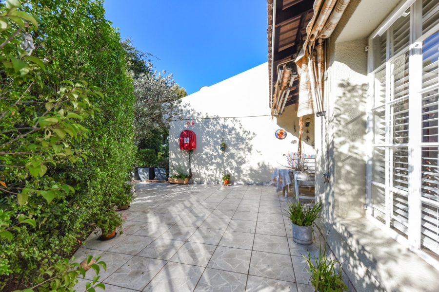 2 Bedroom Property for Sale in Magaliessig Gauteng