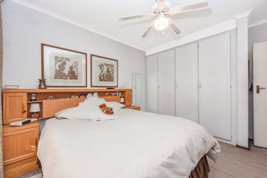 2 Bedroom Property for Sale in Magaliessig Gauteng