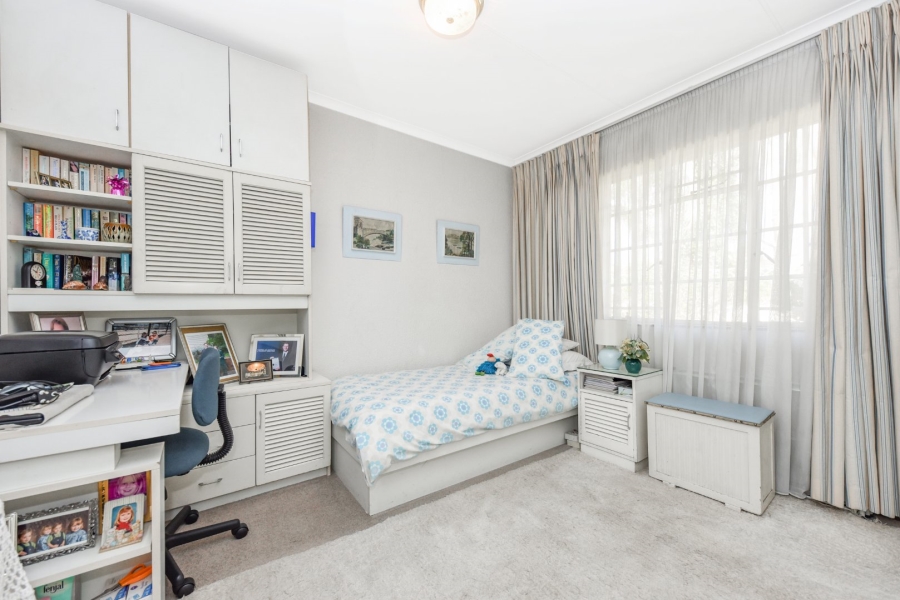 2 Bedroom Property for Sale in Magaliessig Gauteng